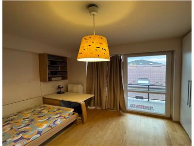 Apartament 3 camere, S 85 mp + terasa, zona Grand Hotel Italia.