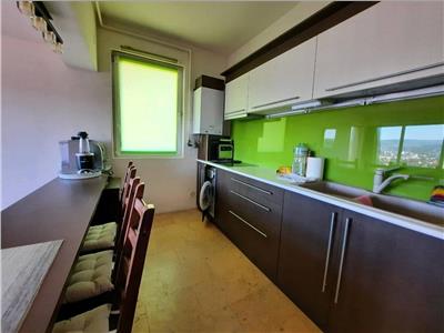 Apartament 3 camere, S 85 mp + terasa, zona Grand Hotel Italia.