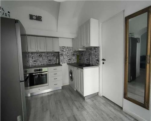 Apartament 2 camere, decomandat, Piata Muzeului, Ultracentral.