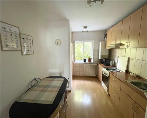 Apartament 4 camere, S- 85 mp, Semicentral.