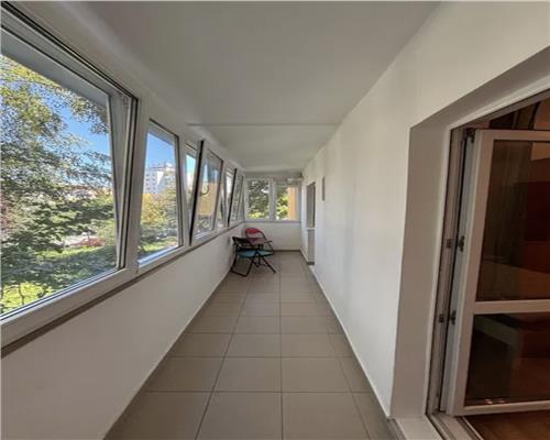 Apartament 2 camere, decomandat, zona Pta Zorilor.