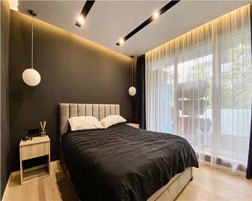 Apartament 2 camere, LUX, bloc nou, Parcare, Andrei Muresanu.