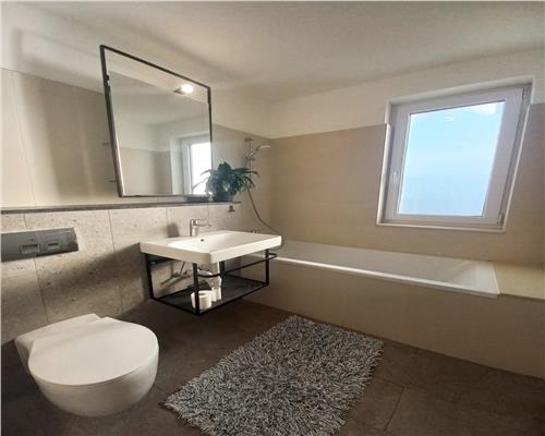 Apartament 3 camere, S 77 mp + gradina, Europa.