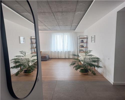 Apartament 3 camere, S 77 mp + gradina, Europa.