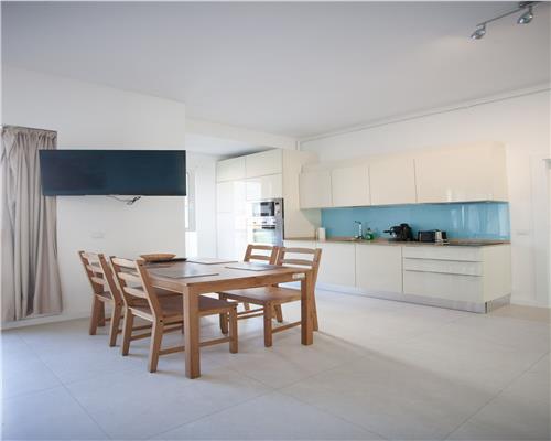 Apartament 2 camere, S60 mp+terasa, etaj 4/6, parcare, str. Taietura Turcului
