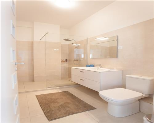 Apartament 2 camere, S60 mp+terasa, etaj 4/6, parcare, str. Taietura Turcului