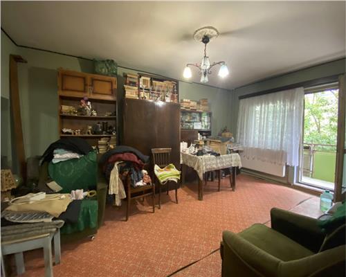 Apartament 2 camere, decomandat, etaj intermediar, Zorilor.