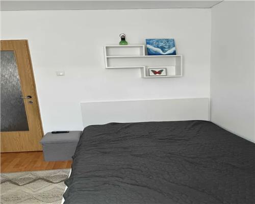 Apartament 3 camere, decomandat, zona Spitalul de Recuperare.