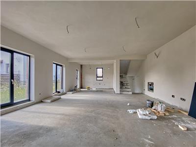 Casa Duplex, 180 mp + 450 mp. teren, Dezmir