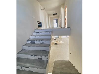 Casa Duplex, 180 mp + 450 mp. teren, Dezmir