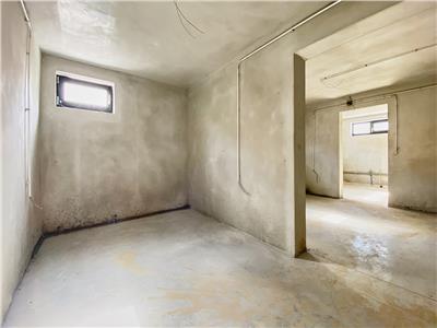 Casa Duplex, 180 mp + 450 mp. teren, Dezmir