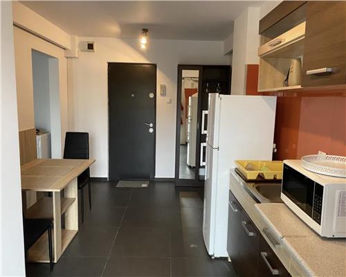 Apartament 2 camere, decomandat, mobilat, Semicentral.
