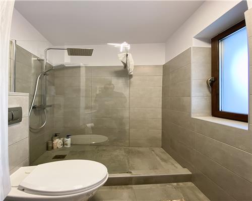 Apartament 3 camere finisat, mobilat, bloc nou, str. Fabricii