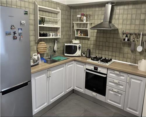 Apartament 2 camere, mobilat, Andrei Muresanu Sud.