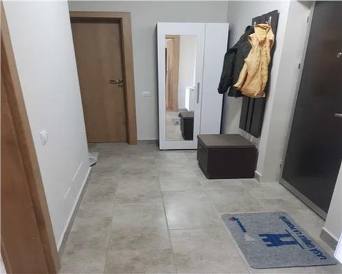 Apartament 2 camere, mobilat, Central.
