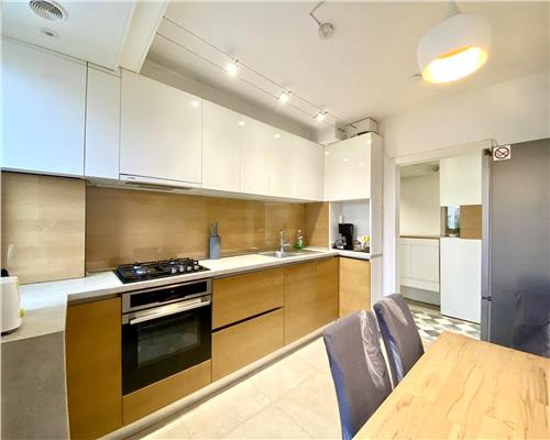 Apartament 2 camere, LUX, mobilat, Andrei Muresanu Sud.