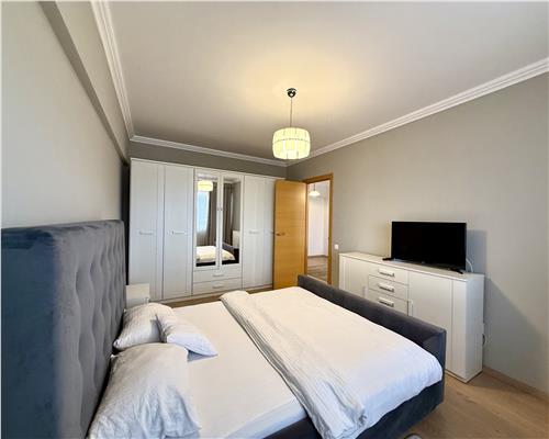 Apartament 2 camere, mobilat, zona Iulius Mall.