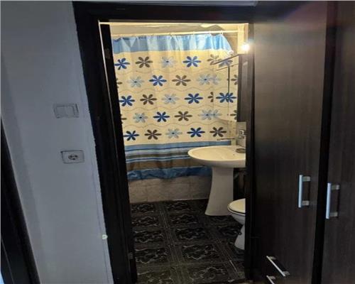 Apartament 2 camere, decomandat, zona BIG Manastur.