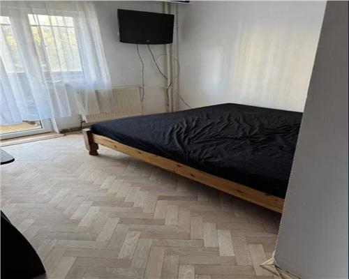 Apartament 2 camere, decomandat, zona BIG Manastur.