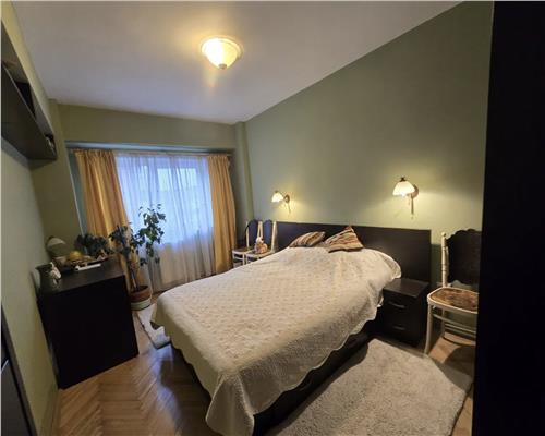 Apartament 2 camere, decomandat, zona FSEGA.
