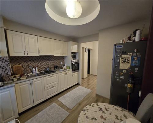 Apartament 2 camere, decomandat, zona FSEGA.