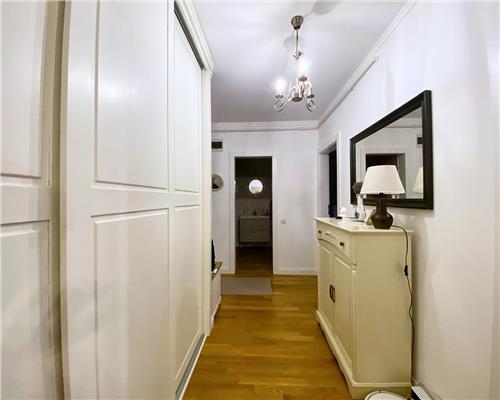 Apartament 2 camere, decomandat, bloc nou, parcare, Europa.