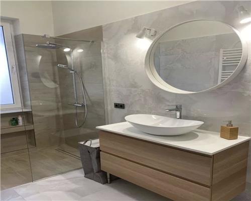 Apartament 2 camere, mobilat, Central.