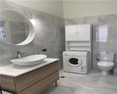 Apartament 2 camere, mobilat, Central.