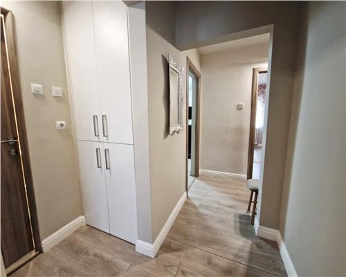 Apartament 3 camere, decomandat, mobilat, utilat, Zorilor.