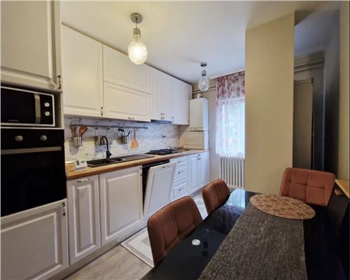 Apartament 3 camere, decomandat, mobilat, utilat, Zorilor.