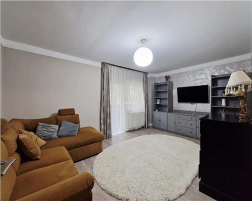 Apartament 3 camere, decomandat, mobilat, utilat, Zorilor.