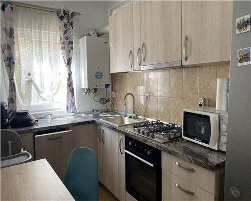 Apartament 2 camere, decomandat, Andrei Muresanu.