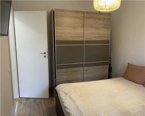 Apartament 2 camere, decomandat, Andrei Muresanu.