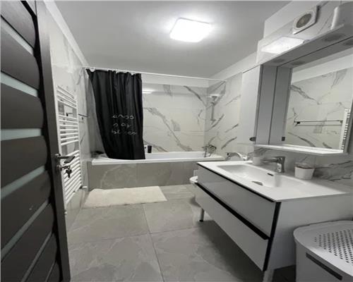 Apartament 1 camera, S 40 mp, zona Iulius Mall.