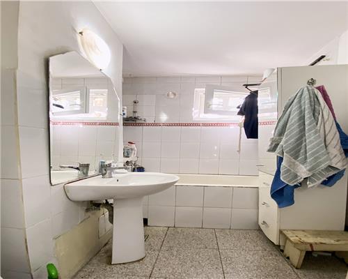 Apartament 3 camere, S 65 mp + balcon, boxa, Gheorghieni.