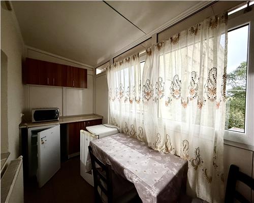 Apartament 2 camere, decomandat, mobilat, utilat, Hasdeu.