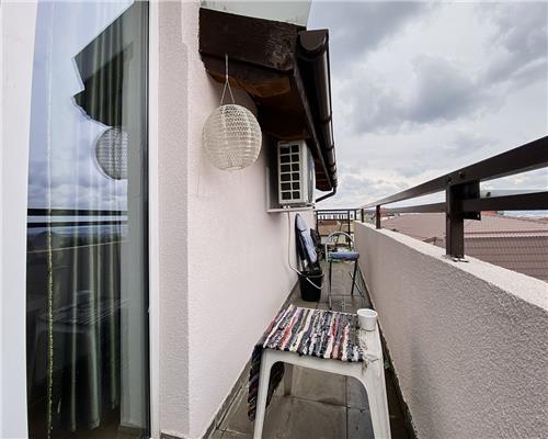 Pret excelent! Apartament 3 camere, 64 mp + balcon, mobilat, Buna Ziua, zona LIDL