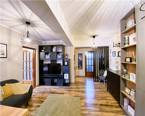 Apartament 3 camere,  Piata  Cipariu