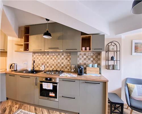 Apartament 3 camere,  Piata  Cipariu