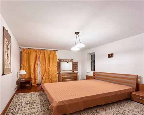 Apartament 2 camere, decomandat, parcare, Zorilor.