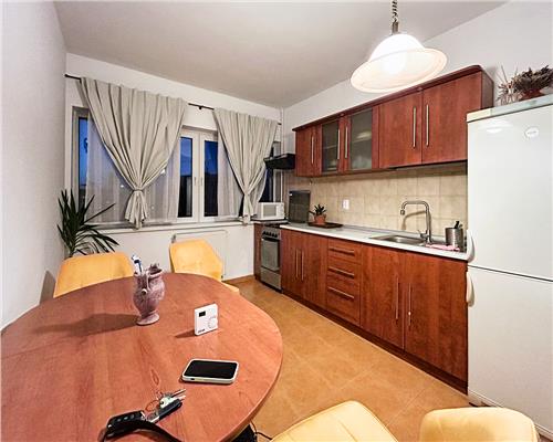 Apartament 2 camere, decomandat, parcare, Zorilor.