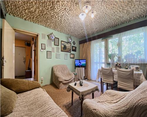 Apartament 4 camere, 2 bai, etaj 2/4, str. Lacul Rosu