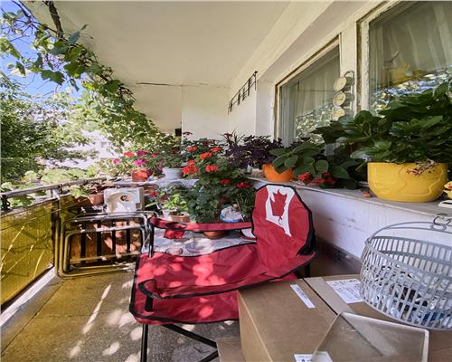 Apartament 4 camere, 2 bai, etaj 2/4, str. Lacul Rosu