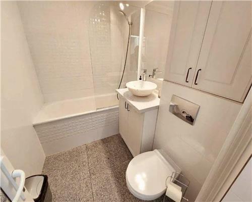 Apartament 3 camere, decomandat, mobilat, parcare, Gheorghieni.