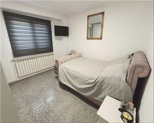 Apartament 3 camere, decomandat, mobilat, parcare, Gheorghieni.