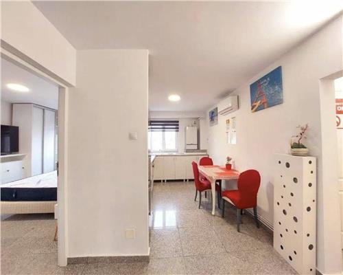 Apartament 3 camere, decomandat, mobilat, parcare, Gheorghieni.