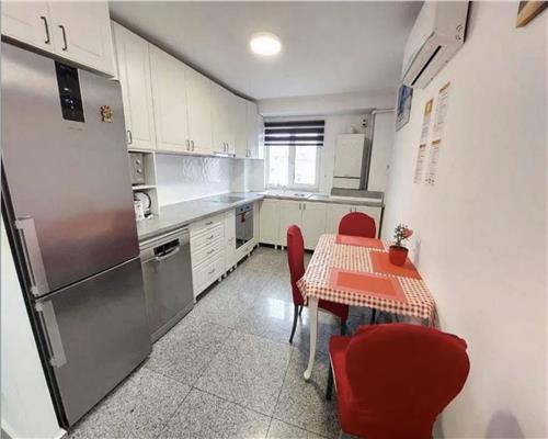 Apartament 3 camere, decomandat, mobilat, parcare, Gheorghieni.