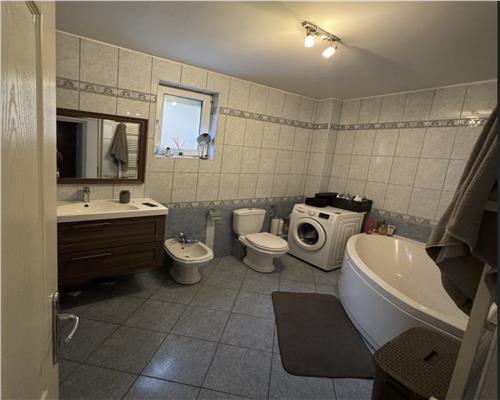 Apartament 3 camere, S104 mp+balcon, Andrei Muresanu.