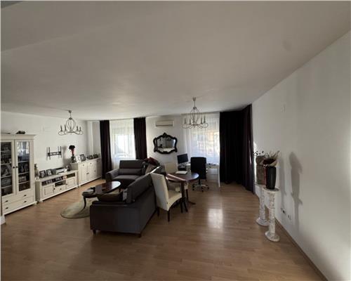 Apartament 3 camere, S-104 mp+balcon, Andrei Muresanu.