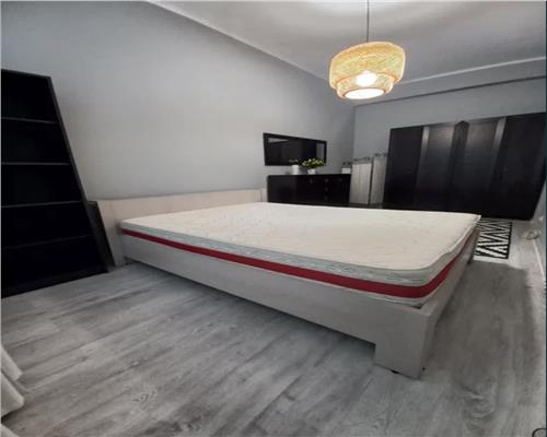 Apartament 2 camere, bloc nou, mobilat, zona Centrala.
